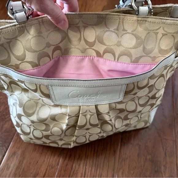 Coach Beige and Cream Signature Tote - Picture 11 of 15